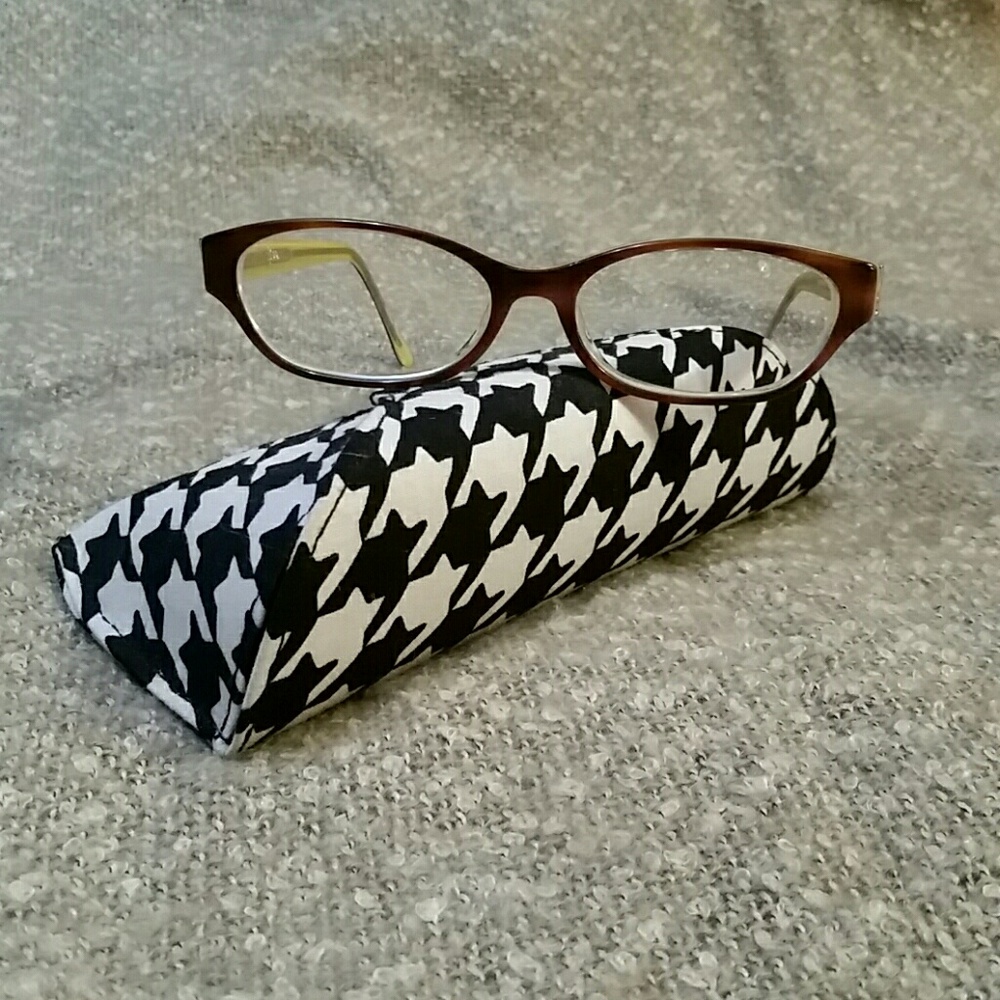Lilly Pulitzer Eyeglass Frame & Vera Bradley case