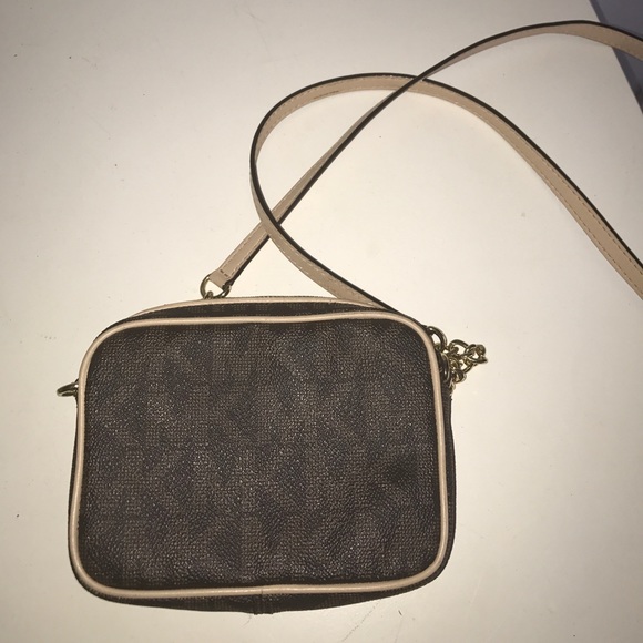 Michael Kors crossbody - Picture 3 of 3
