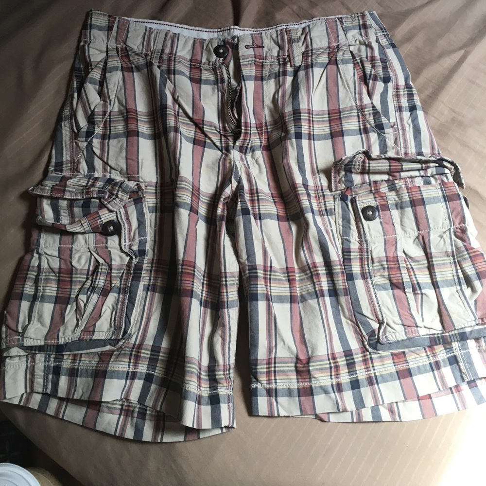 💰🔥SALE🔥💰 American Eagle plaid cargo shorts