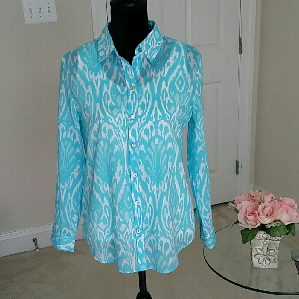 🆕NWT CHICO'S size small Ikat button down shirt