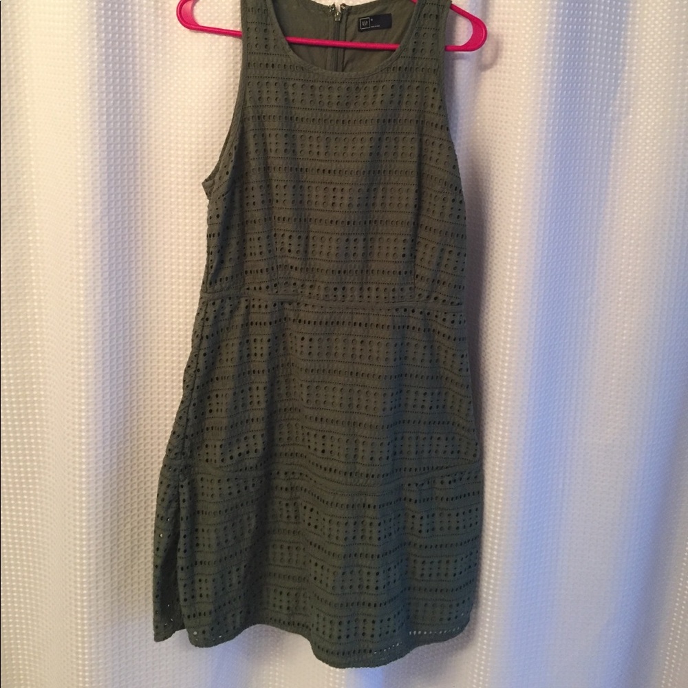 Beautiful eyelet dress by Gap