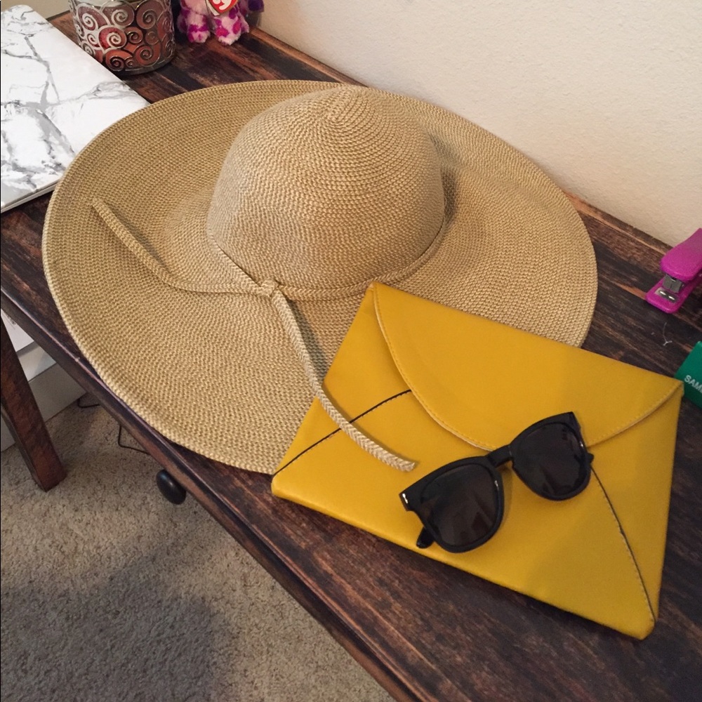 NWT sun hat