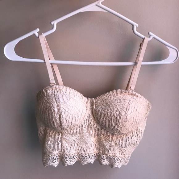 Lacy knit strap/strapless crop top - Picture 4 of 6