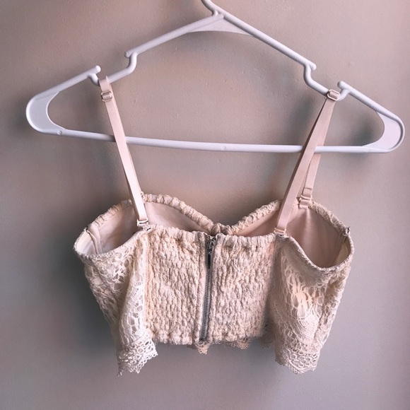 Lacy knit strap/strapless crop top - Picture 5 of 6