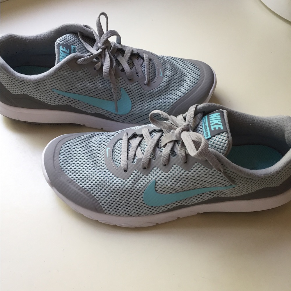 Womens nike flex experience rn