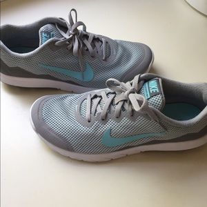Womens nike flex experience rn