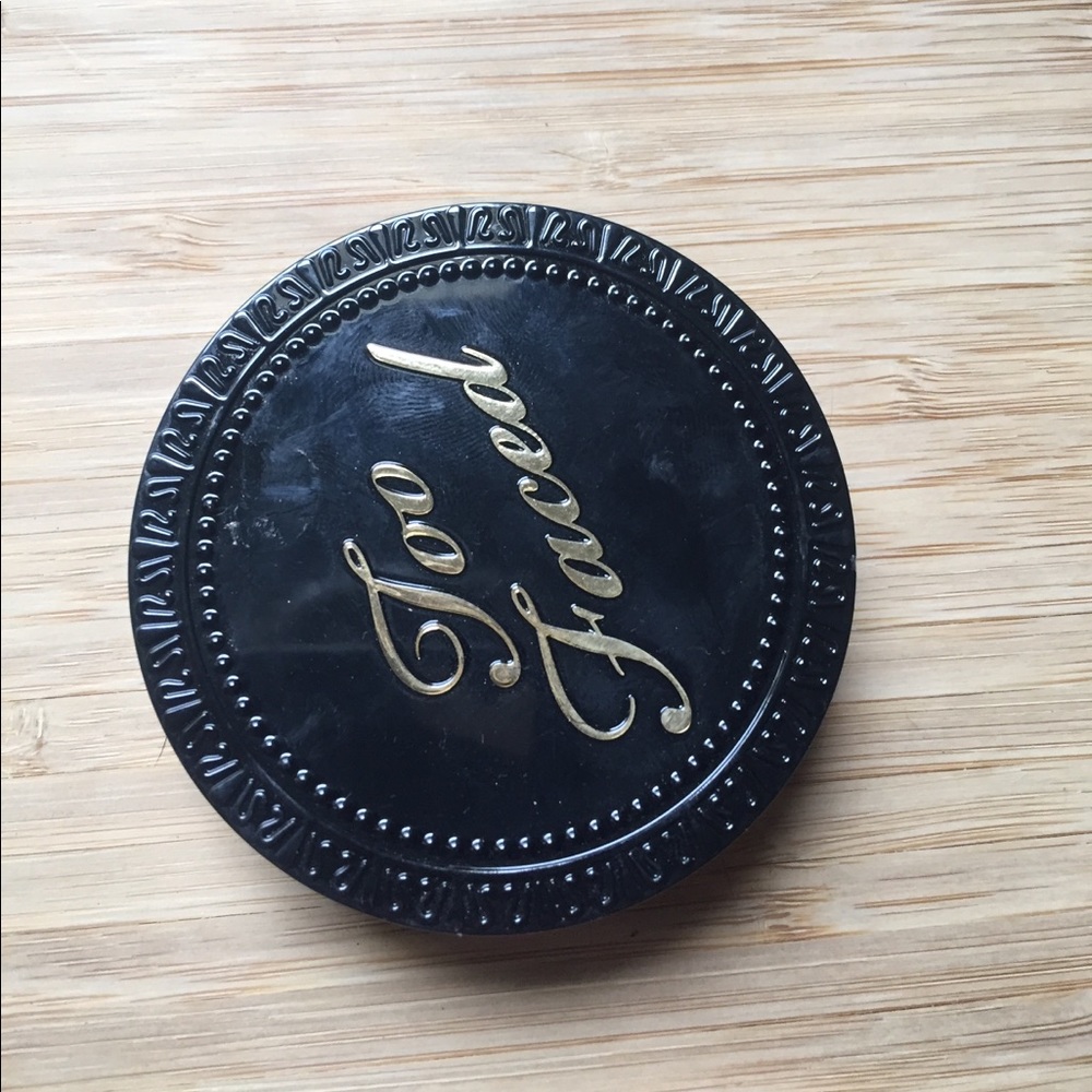 Too faced light medium foundation