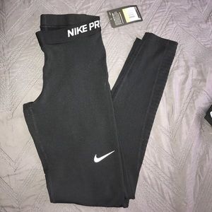 Nike pro workout leggings
