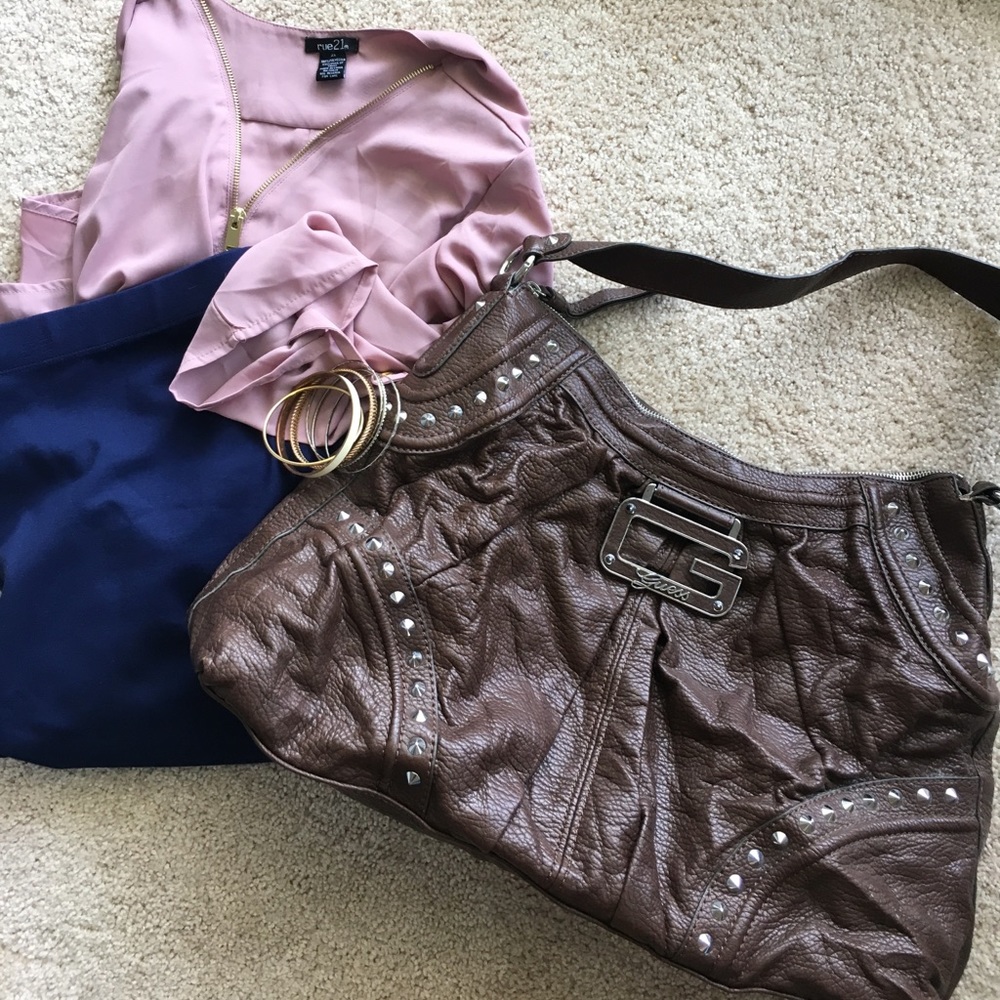 🍁🍂GUESS Large Studded Tote in Mocha🍂🍁