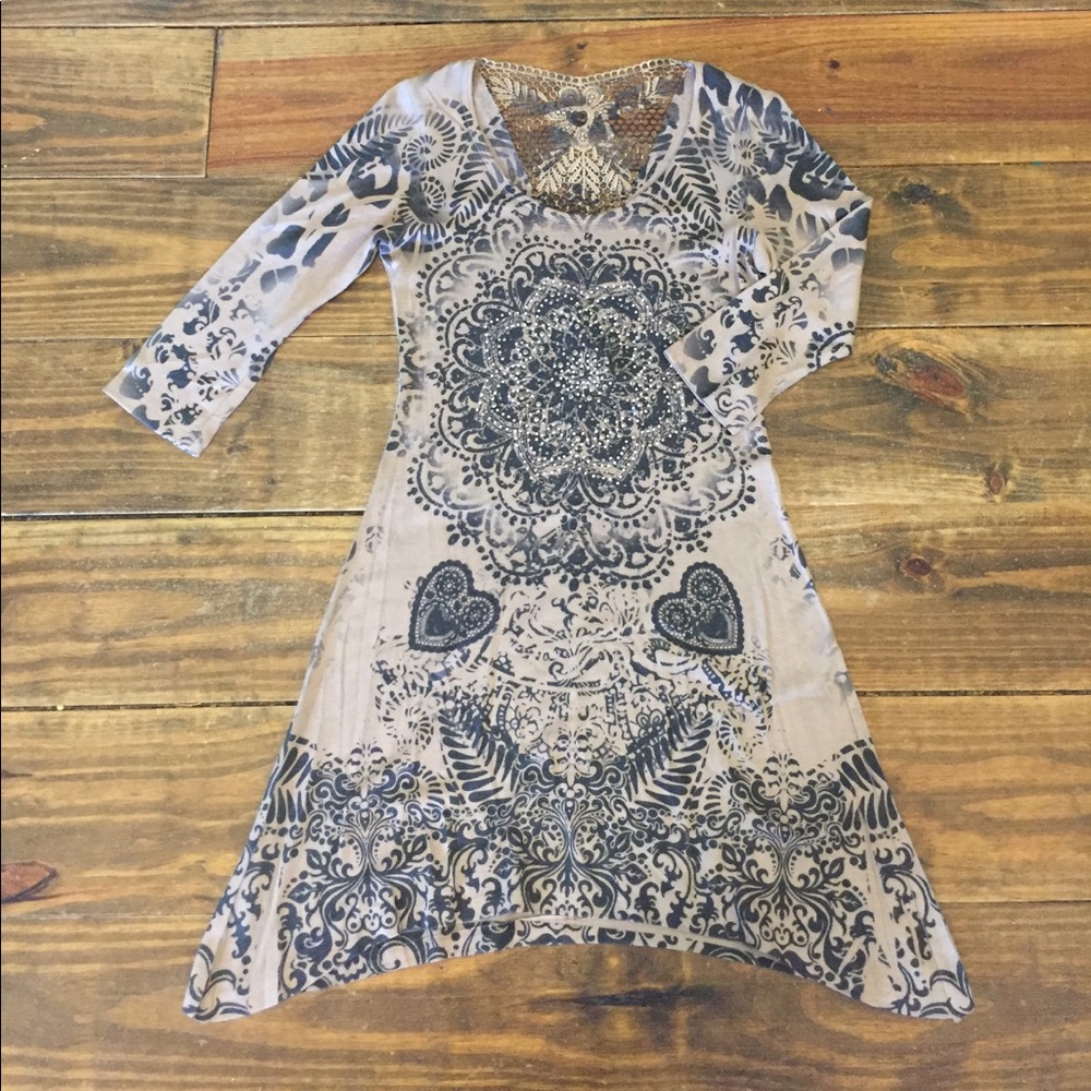 Super cute knit dress w bling details