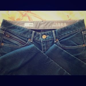1969- Gap Jeans- Size 4 /27