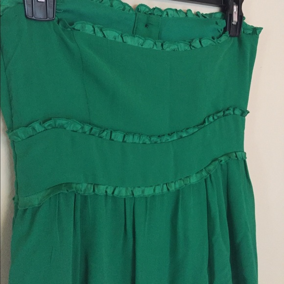 Beautiful kelly green silk strapless dress! - Picture 3 of 5