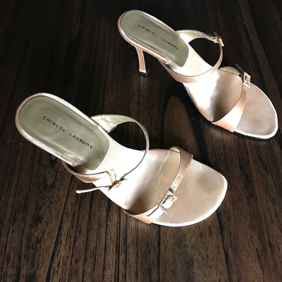 Chinese Laundry gold satin heels - Picture 2 of 5