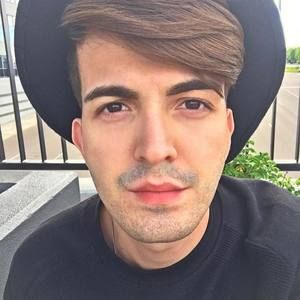 Meet your Posher, Luiz