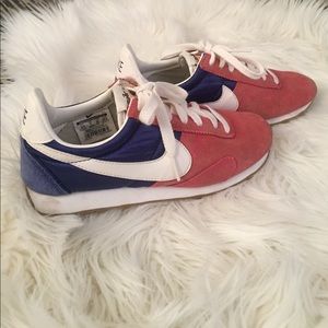 Vintage nike cortez tennis shoes