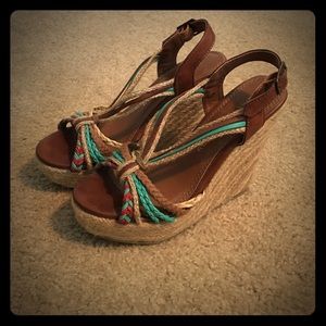 Chinese Laundry wedges