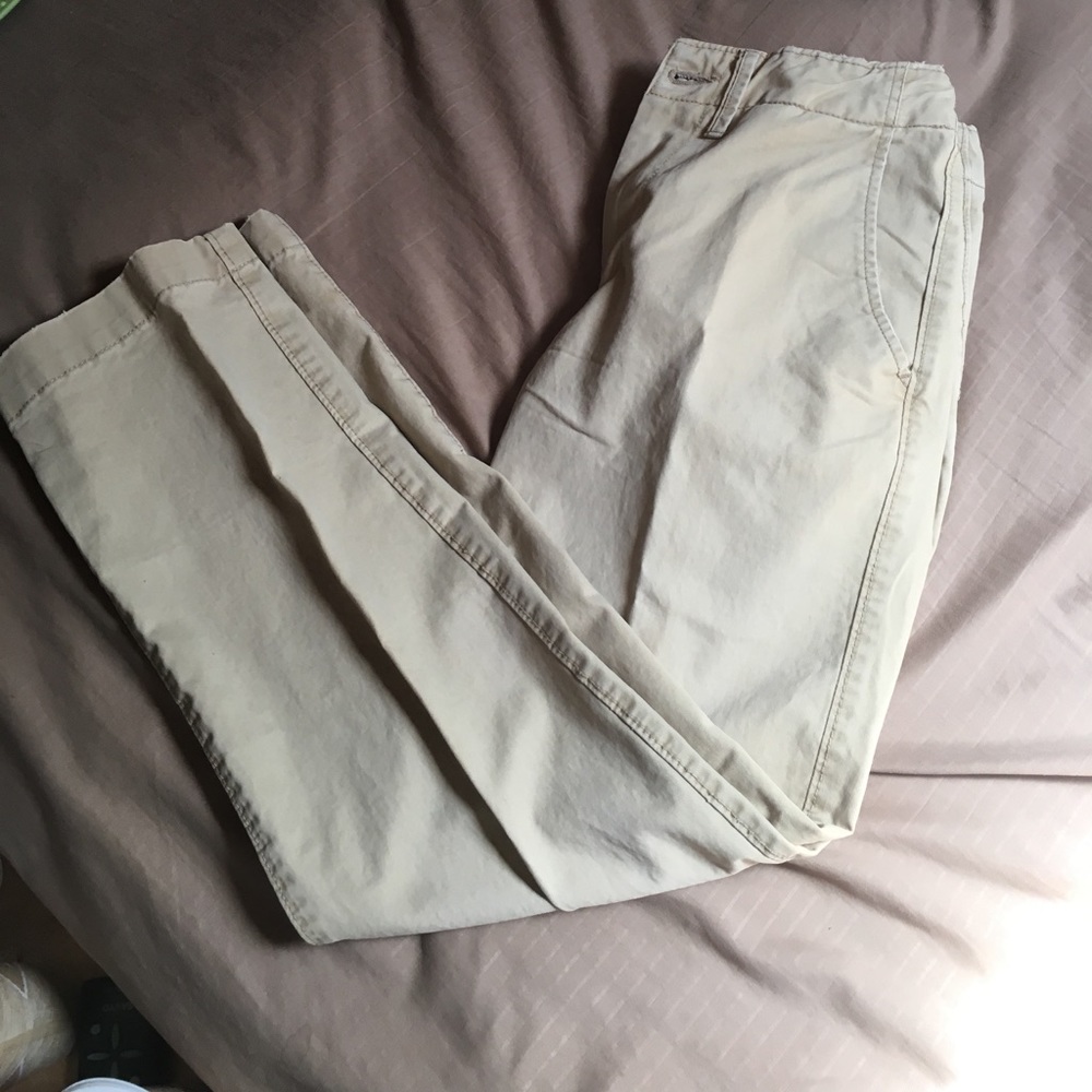 💰🔥SALE🔥💰 Aeropostale light tan khaki pants