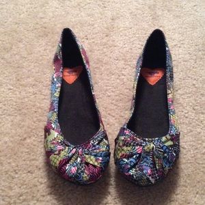 Cute multicolored flats