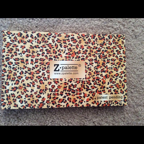 Large Z Palette AND 11 Blushes!! - Picture 3 of 3