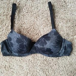 PINK 32AA wear everywhere lightly lined 32AA bra