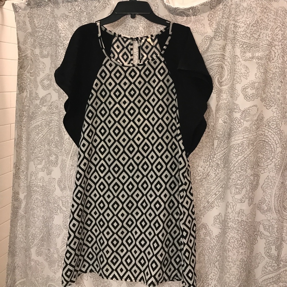 Black/White Dress