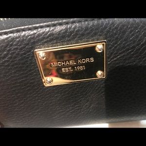 Black Michael kors wallet