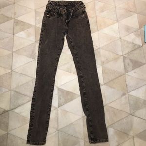 Distressed Robin's Jean