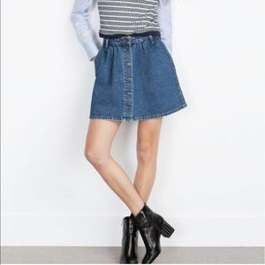 Zara denim button skirt