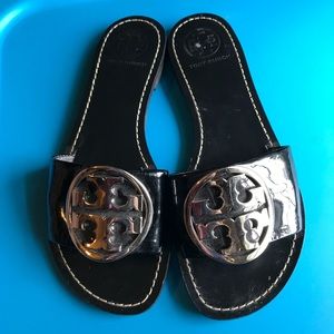EUC Tory Burch Black Grania patent sandals