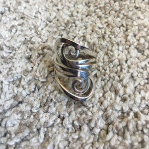 Adjustable Swirl Ring