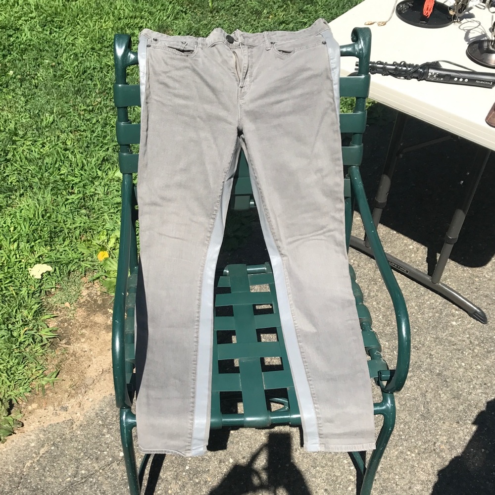 VINCE SKINNY STRETCH JEANS {GREY}