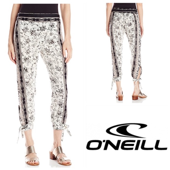 🆕O'Neill Tucker Printed Floral Woven Soft Pant - Picture 2 of 8