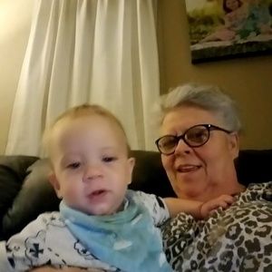 Meet your Posher, Julia