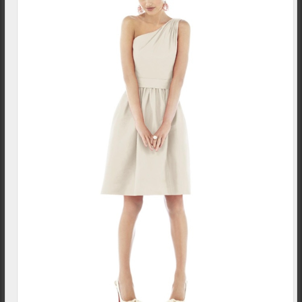 One shoulder ivory dress in dupioni silk