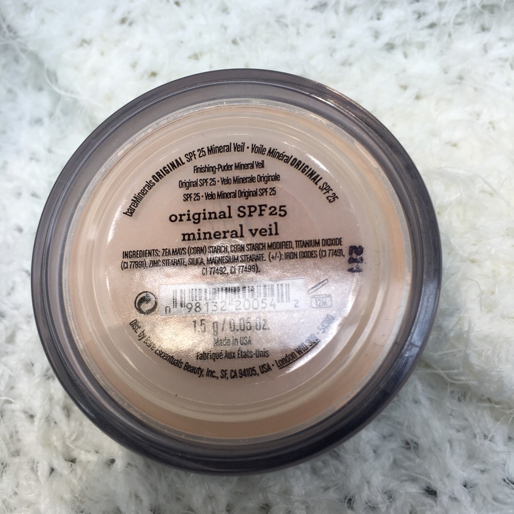 NWT BareMinerals Make-up - Picture 2 of 3