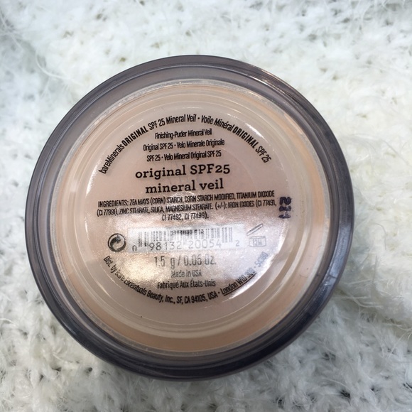 NWT BareMinerals Make-up - Picture 2 of 3