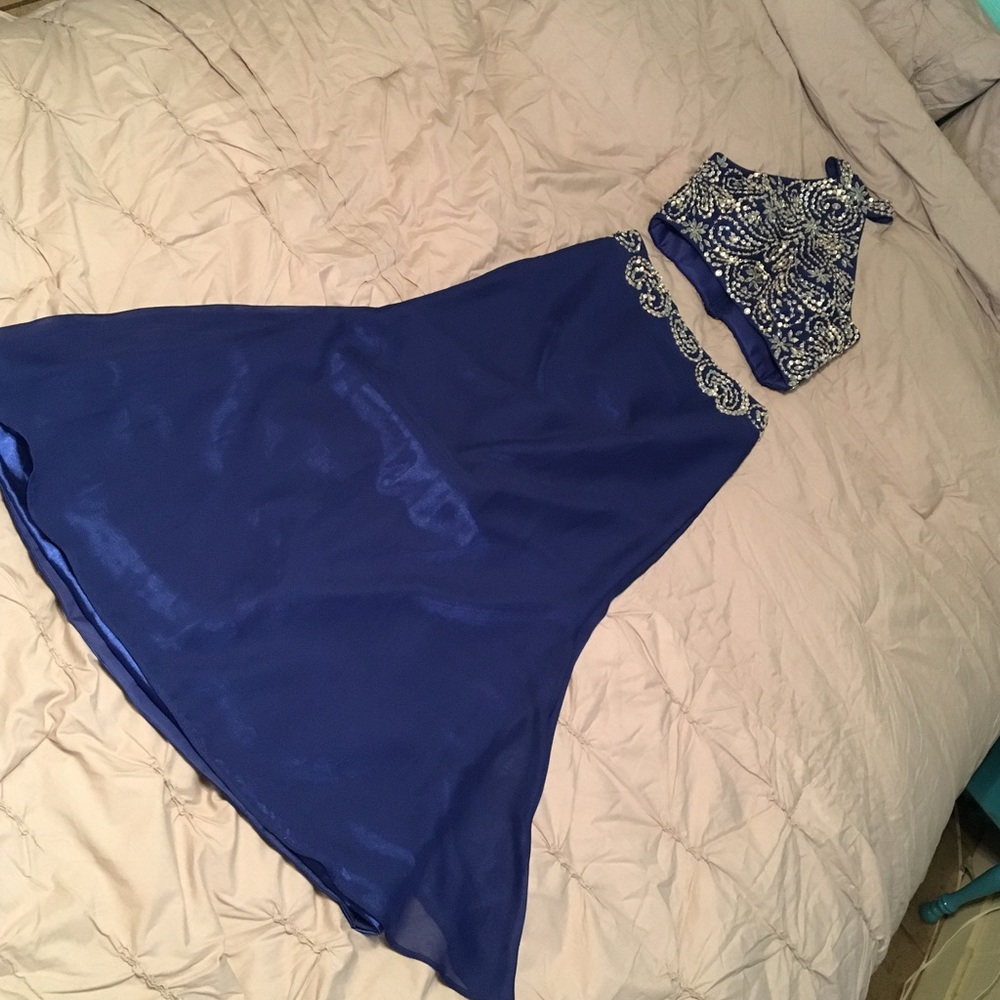Prom Dress - Picture 4 of 5