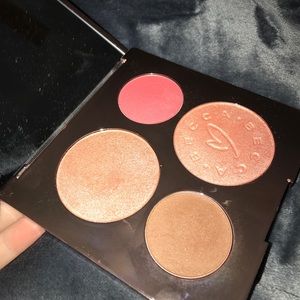 Becca X Chrissy Teigen Glow Pallette