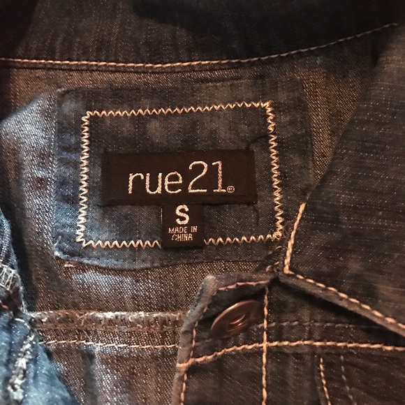 Vest - Picture 2 of 2