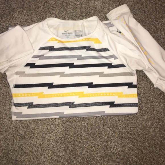 Livestrong long sleeve fleece - Picture 1 of 1