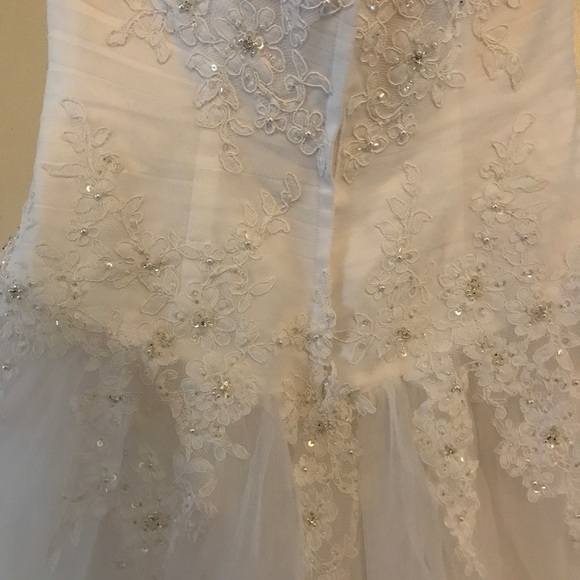 David' Bridal Wedding Dress - Picture 4 of 4