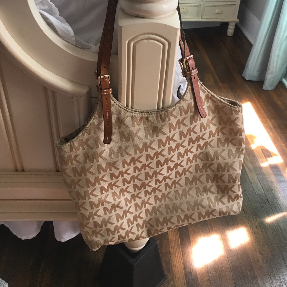 Michael Kors purse
