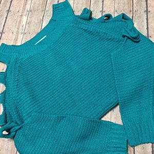 Cold shoulder cut out sweater