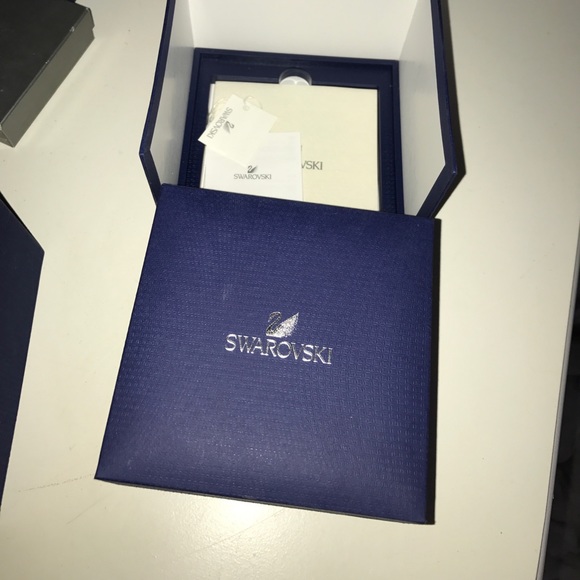 Limited edition Swarvorski watch main image 4
