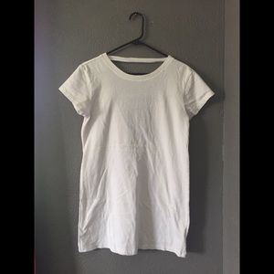 White tee with open back
