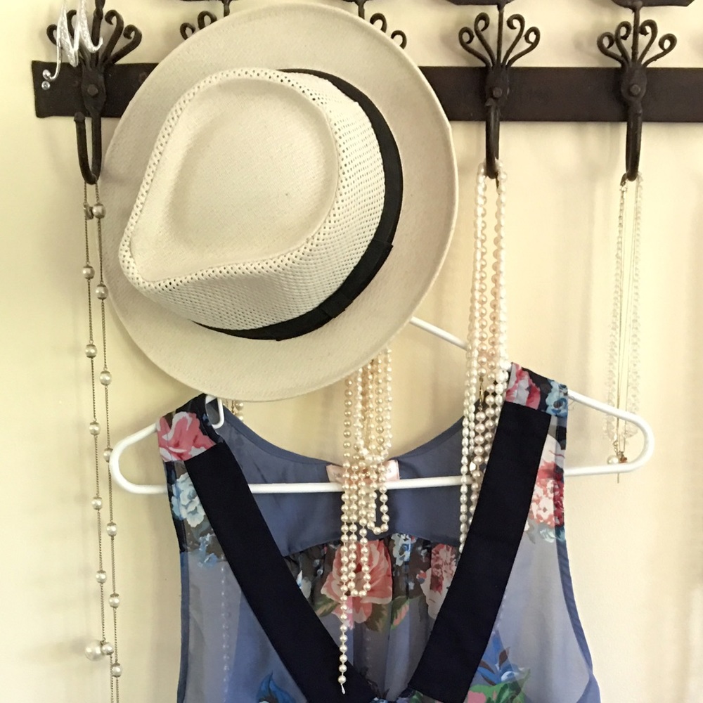 Flowing, flattering & fashionably flirty blouse!