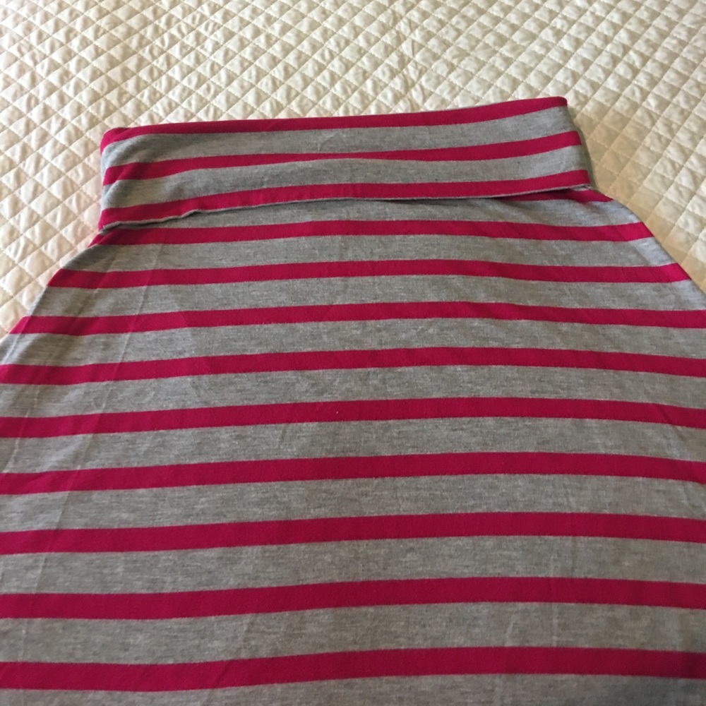 Super cute Grey and pink skirt