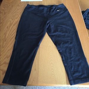 Nike cropped leggings