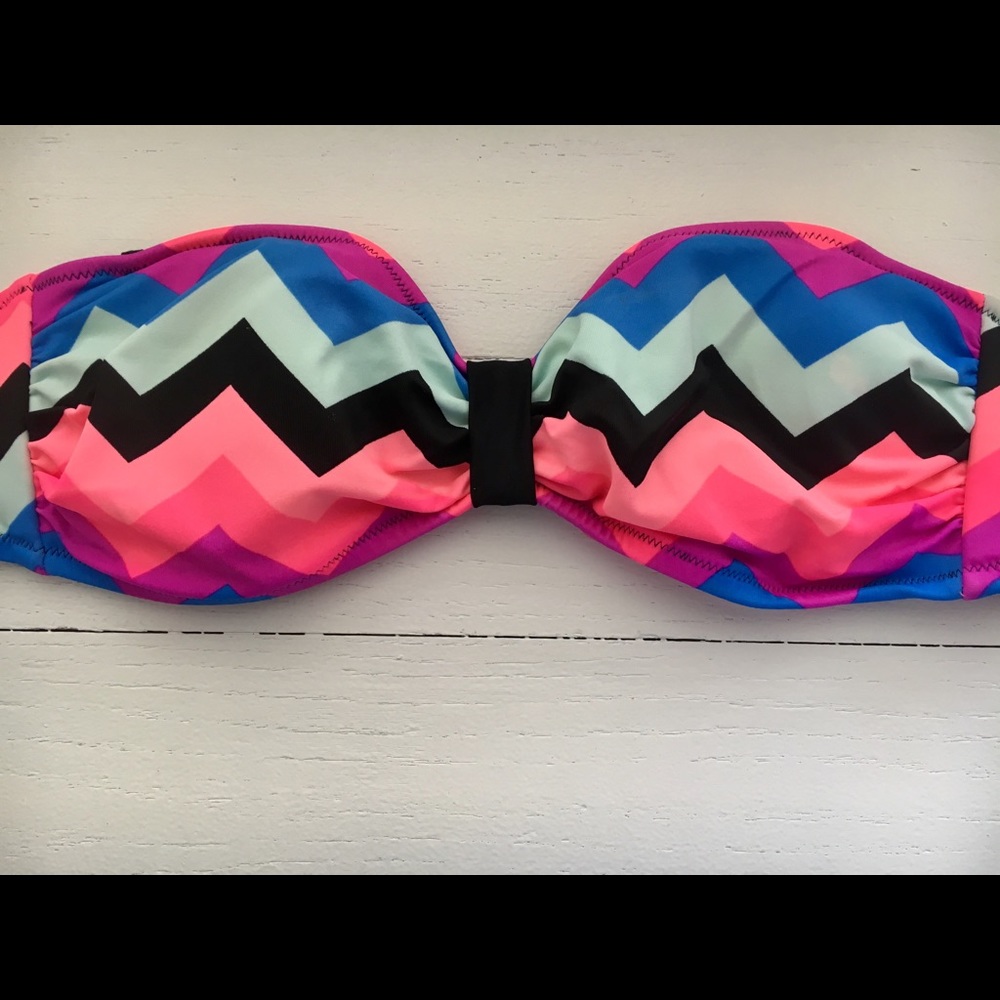 SALE! Victoria's Secret PINK Bathing Suit Top 👙