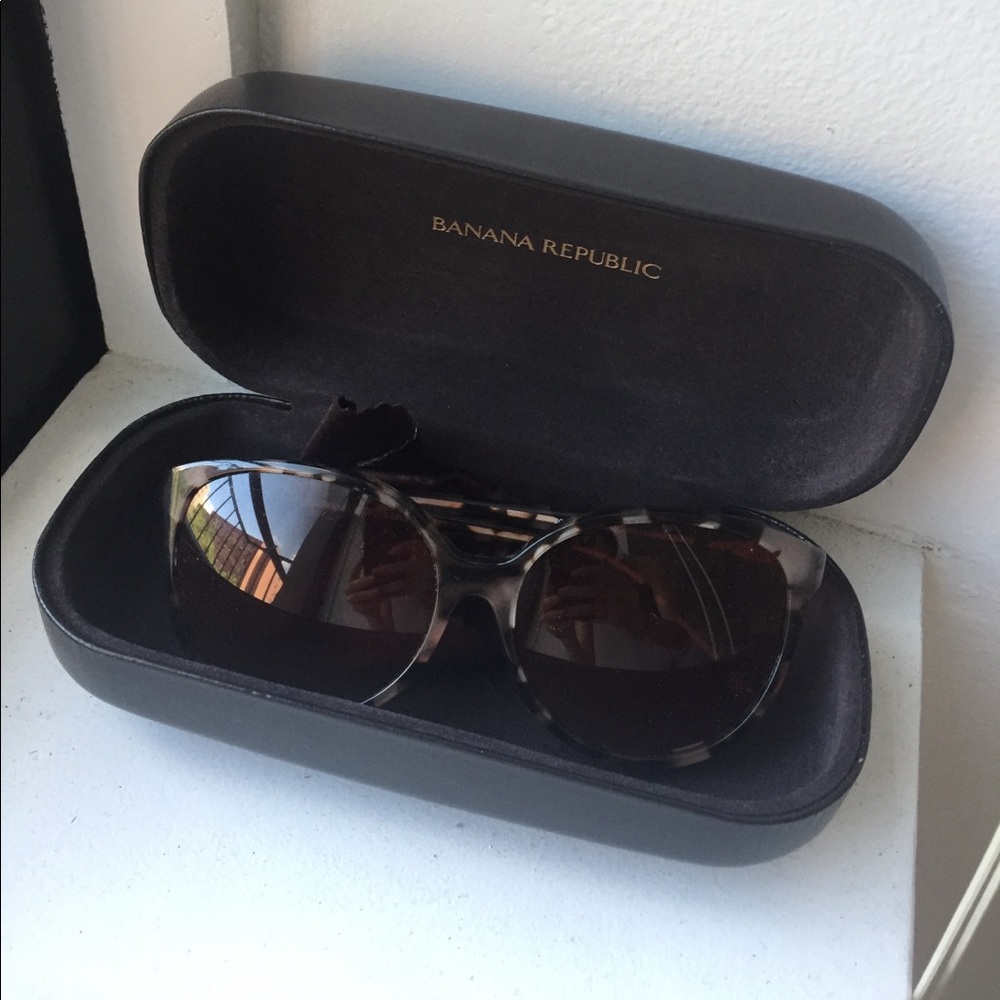 Tortoise-shell sunglasses